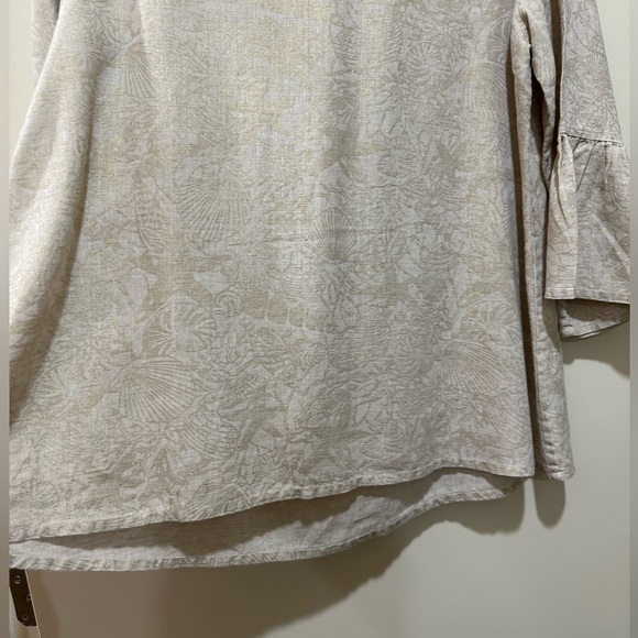 John . Mark 🦋 Linen 3/4 sleeve top - Picture 3 of 10